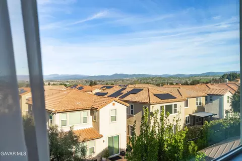 19849 Via Ott, Santa Clarita, CA 91321 photo 25