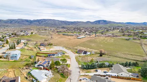 20816 Crest Dr, Tehachapi, CA 93561 photo 7