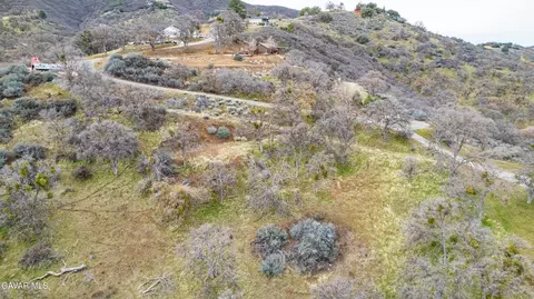 Lusanne Court, Tehachapi, CA 93561 photo 10