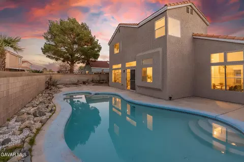 5811 Diamond St, Palmdale, CA 93552