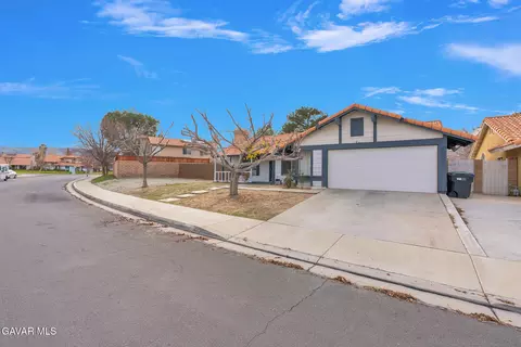 37541 Gilworth Ave, Palmdale, CA 93550