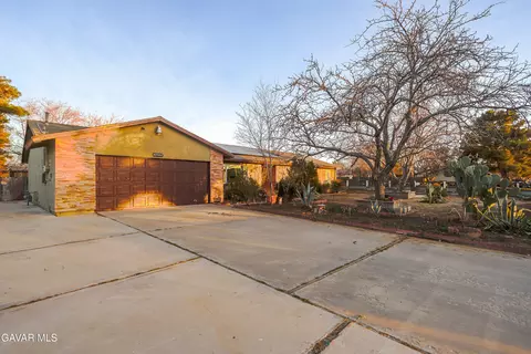 Exterior - 40944 171th St E, Lancaster, CA 93535 photo 16 of 17