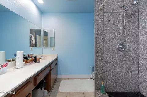 Bath - 40944 171th St E, Lancaster, CA 93535 photo 2 of 5