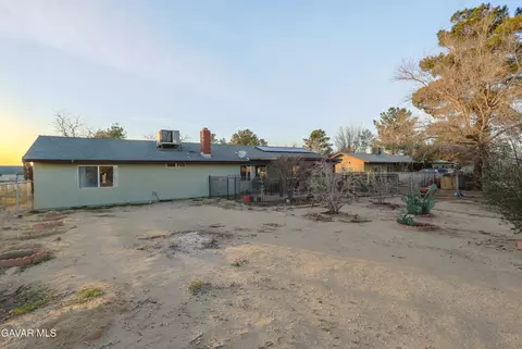 Exterior - 40944 171th St E, Lancaster, CA 93535 photo 4 of 17