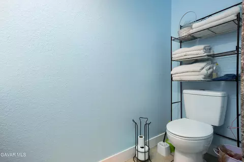 Bath - 40944 171th St E, Lancaster, CA 93535 photo 3 of 5