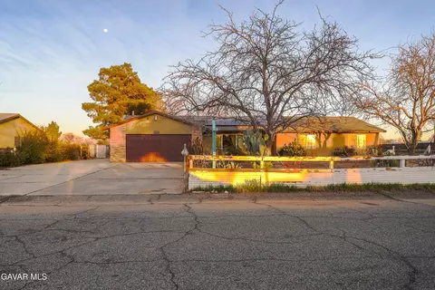 Exterior - 40944 171th St E, Lancaster, CA 93535 photo 13 of 17