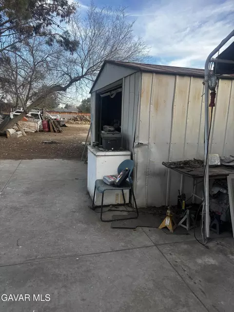 Exterior - 40944 171th St E, Lancaster, CA 93535 photo 14 of 17