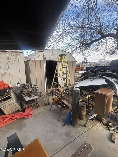 Exterior - 40944 171th St E, Lancaster, CA 93535 photo 12 of 17