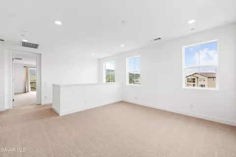 Entry Way - 39660 Nicholas Ct, Palmdale, CA 93551 photo 9 of 12