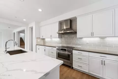 Kitchen - 39660 Nicholas Ct, Palmdale, CA 93551 photo 6 of 8