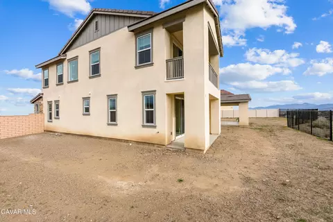 Exterior - 39660 Nicholas Ct, Palmdale, CA 93551 photo 11 of 14