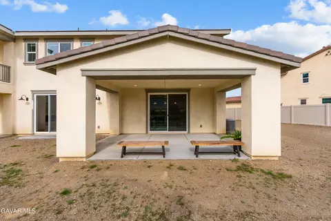 Exterior - 39660 Nicholas Ct, Palmdale, CA 93551 photo 8 of 14
