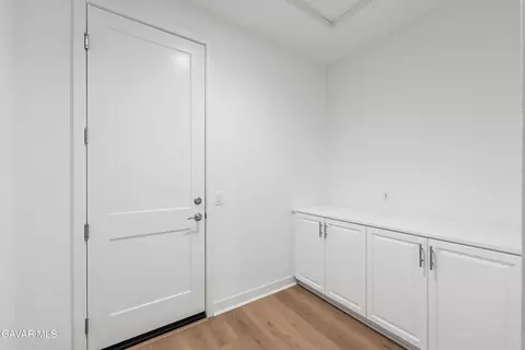 Entry Way - 39660 Nicholas Ct, Palmdale, CA 93551 photo 6 of 12