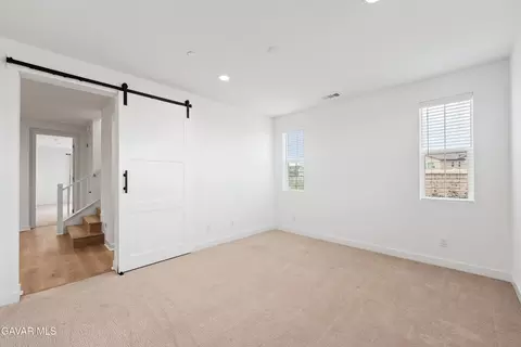 Entry Way - 39660 Nicholas Ct, Palmdale, CA 93551 photo 7 of 12