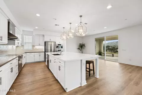 Kitchen - 39660 Nicholas Ct, Palmdale, CA 93551 photo 1 of 8