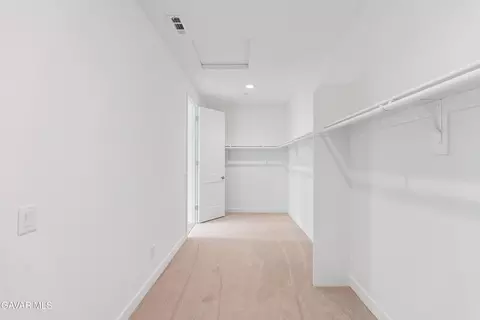 Entry Way - 39660 Nicholas Ct, Palmdale, CA 93551 photo 12 of 12