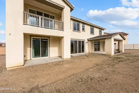 Exterior - 39660 Nicholas Ct, Palmdale, CA 93551 photo 10 of 14