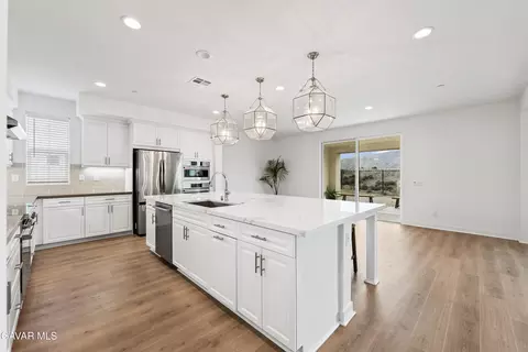 Kitchen - 39660 Nicholas Ct, Palmdale, CA 93551 photo 2 of 8