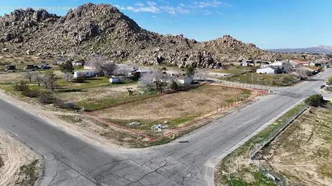 174 Th St E Cor Highacres, Palmdale, CA 93591