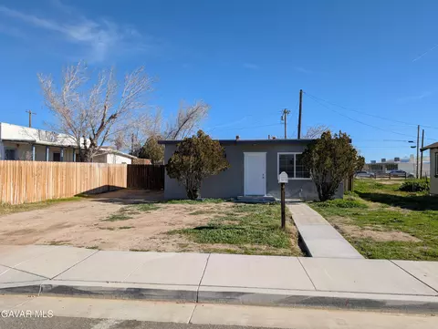 15820 N St, Mojave, CA 93501