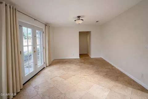 Living - 333 Kildare St E, Lancaster, CA 93535 photo 4 of 4