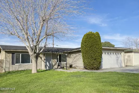 333 Kildare St E, Lancaster, CA 93535