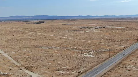 500 Avenue E, Redman, CA 93535 photo 6
