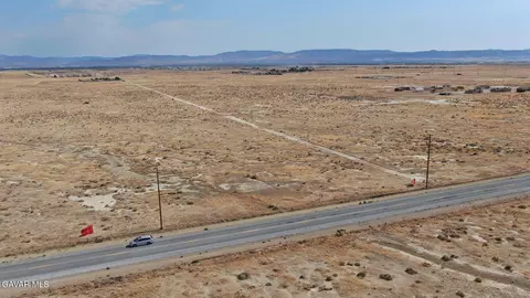 500 Avenue E, Redman, CA 93535 photo 4