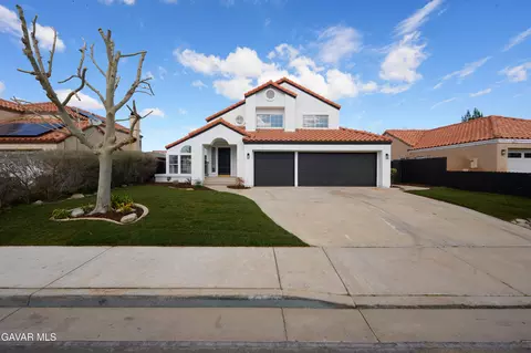 5139 Saint Laurent Pl, Palmdale, CA 93552