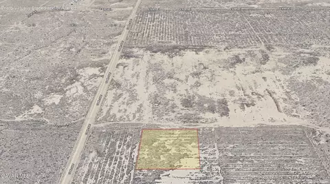 130 Th St E, Lancaster, CA 93535