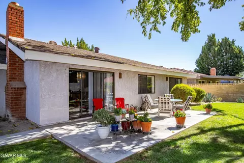 Exterior - 43755 Sentry Ln, Lancaster, CA 93536 photo 4 of 13