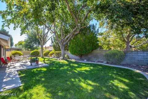Exterior - 43755 Sentry Ln, Lancaster, CA 93536 photo 11 of 13