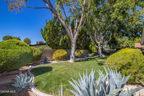 Exterior - 43755 Sentry Ln, Lancaster, CA 93536 photo 9 of 13