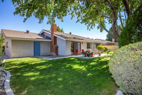 Exterior - 43755 Sentry Ln, Lancaster, CA 93536 photo 10 of 13