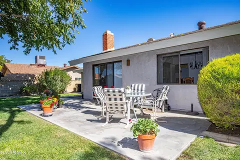 Exterior - 43755 Sentry Ln, Lancaster, CA 93536 photo 5 of 13