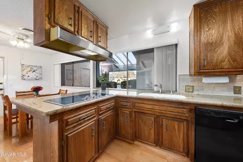 Kitchen - 43755 Sentry Ln, Lancaster, CA 93536 photo 3 of 4