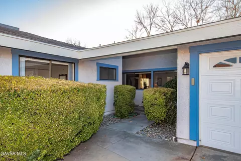 Exterior - 43755 Sentry Ln, Lancaster, CA 93536 photo 2 of 13