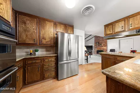Kitchen - 43755 Sentry Ln, Lancaster, CA 93536 photo 4 of 4