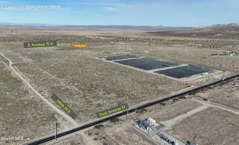 E Avenue N8, Palmdale, CA 93591