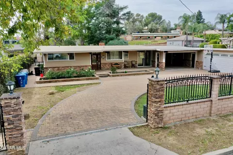 12801 Gladstone Ave, Sylmar, CA 91342