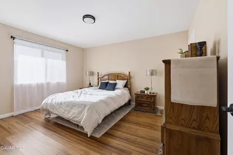 Bedroom - 21312 Stage Dr, Tehachapi, CA 93561 photo 1 of 3