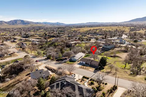 View/Area - 21312 Stage Dr, Tehachapi, CA 93561 photo 2 of 6