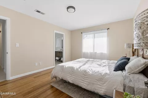 Bedroom - 21312 Stage Dr, Tehachapi, CA 93561 photo 2 of 3