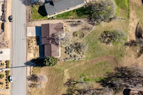 View/Area - 21312 Stage Dr, Tehachapi, CA 93561 photo 5 of 6
