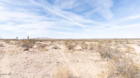 227 Th St E, Lancaster, CA 93535 photo 5