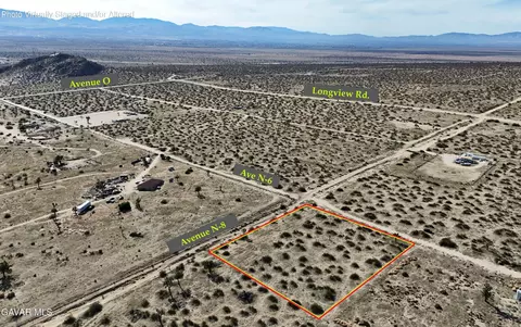 E Ave N-8, Palmdale, CA 93591 photo 3