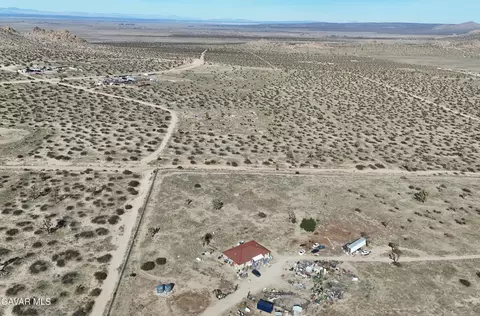 E Ave N-8, Palmdale, CA 93591 photo 8