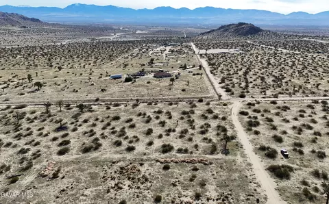 E Ave N-8, Palmdale, CA 93591 photo 6