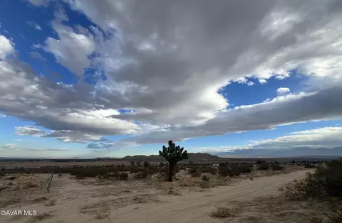 E Ave N-8, Palmdale, CA 93591 photo 13