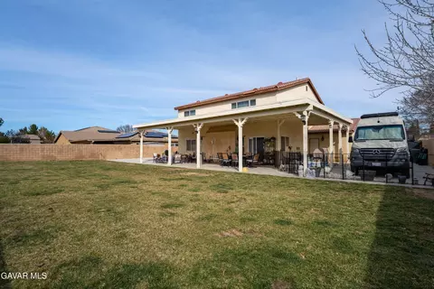 Exterior - 1616 Thomas Dr, Lancaster, CA 93535 photo 4 of 4